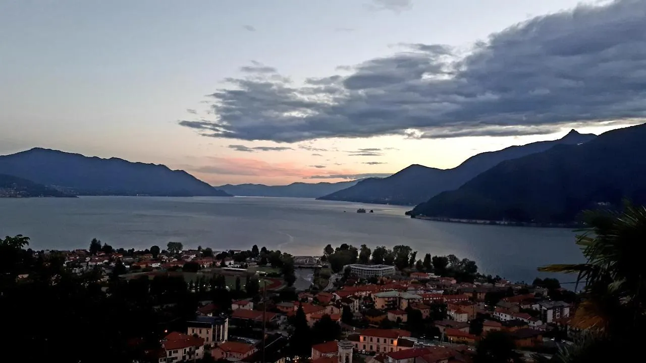 Sole & Lago-Lake Maccagno Apartment