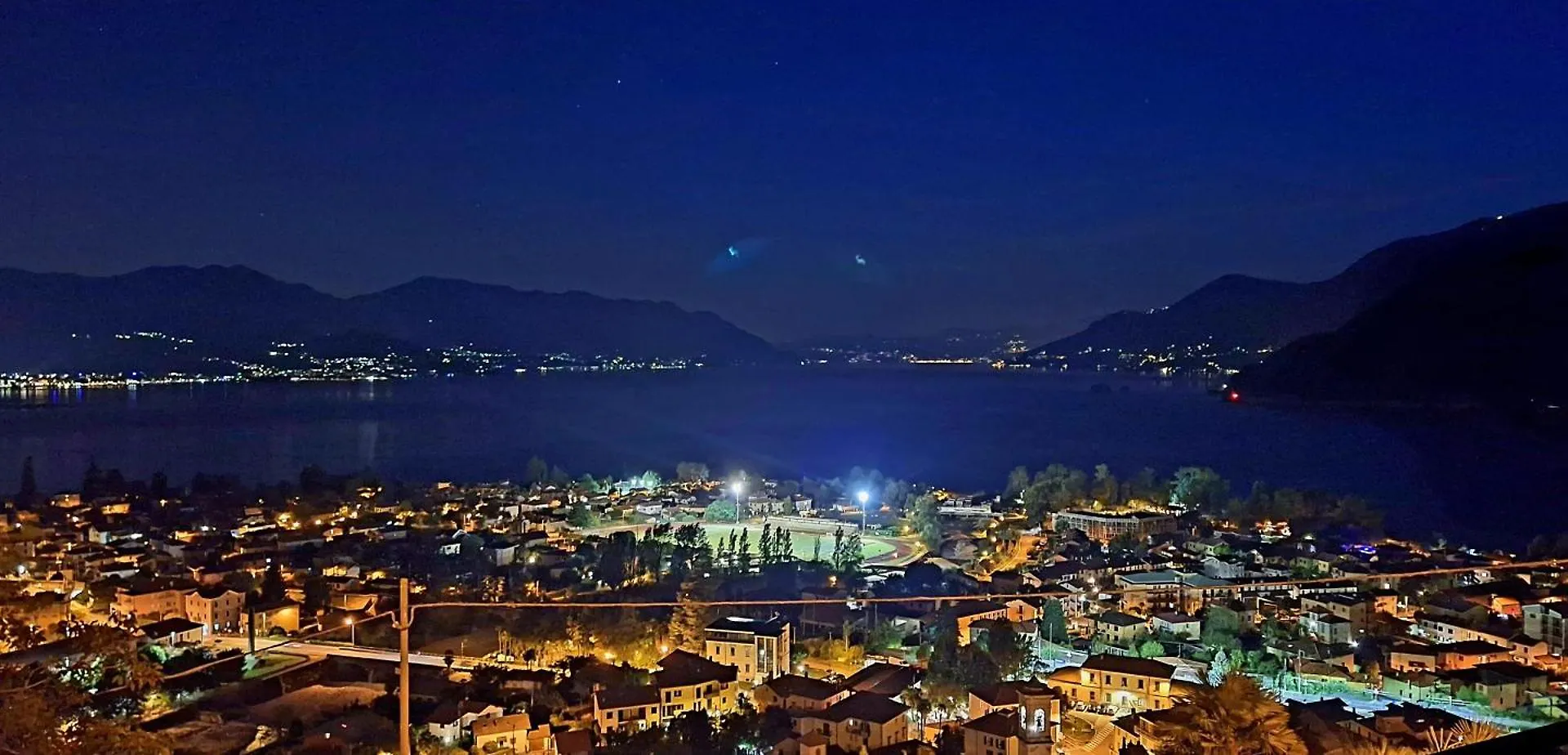 Sole & Lago-Lake Maccagno