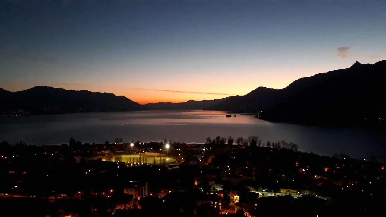 Sole & Lago-Lake Maccagno 0*,  Italien