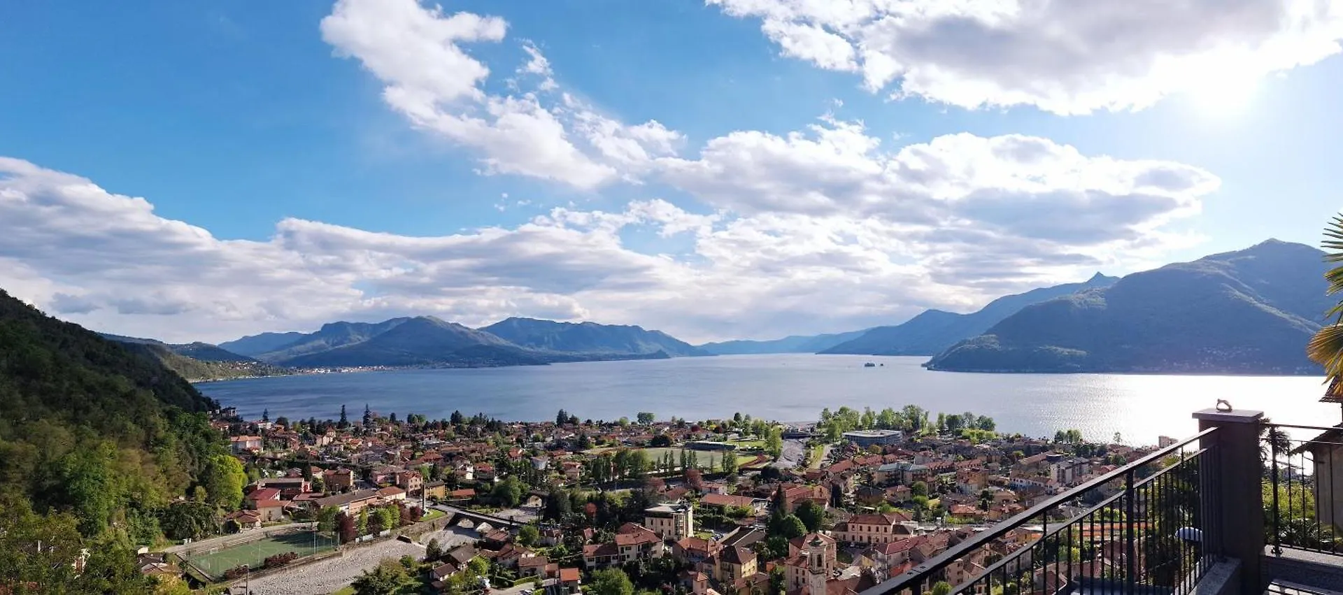 Sole & Lago-Lake Maccagno 0*,