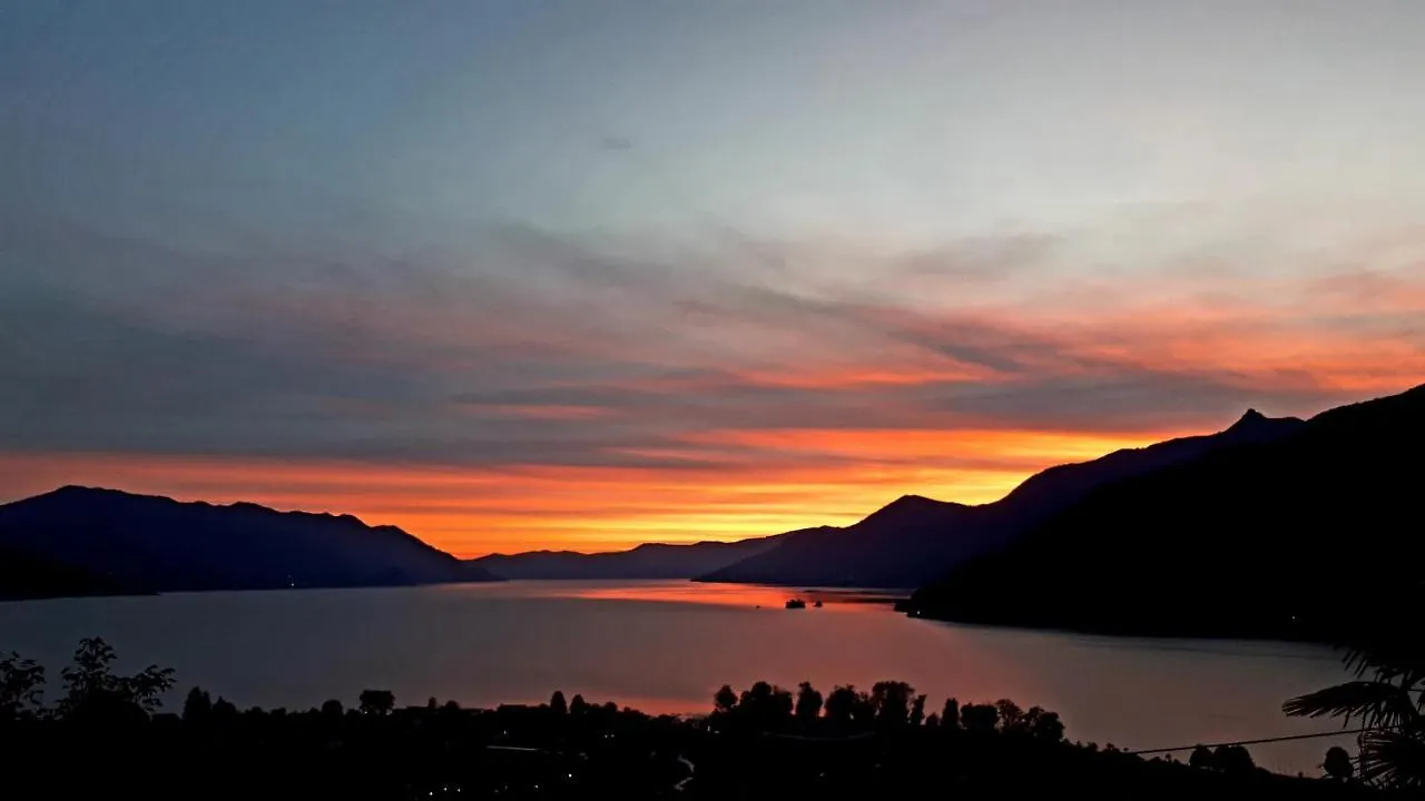 Daire Sole & Lago-Lake Maccagno İtalya